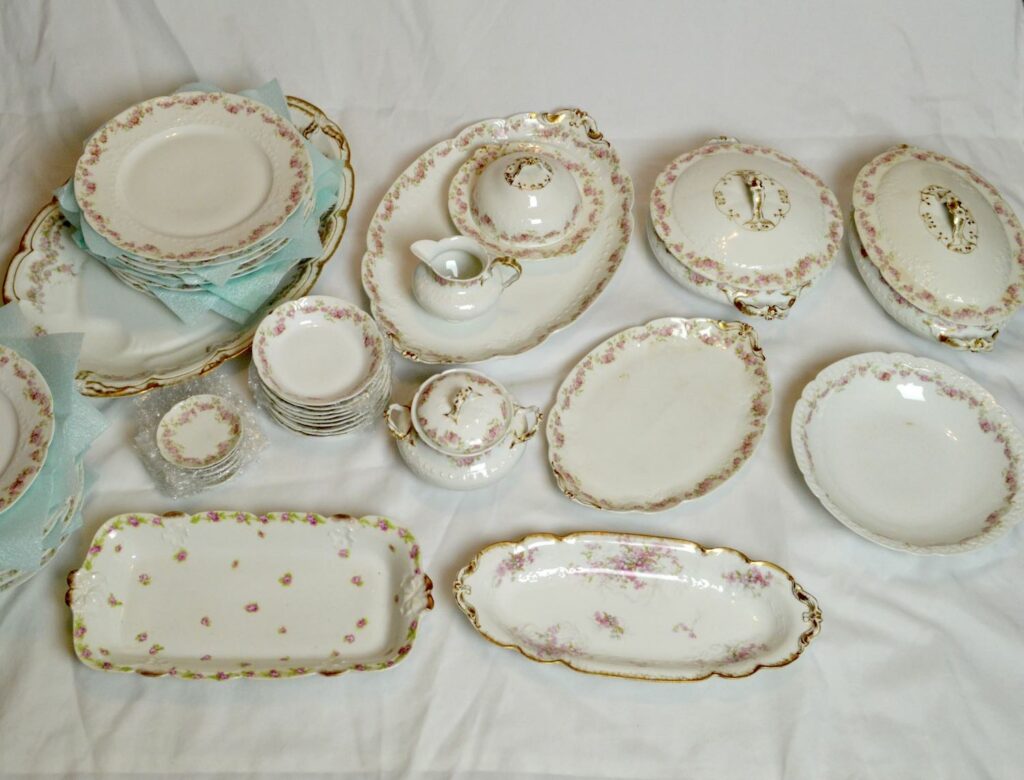 Vintage Dinnerware Inventory